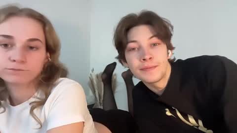 Denis and Mia online show from 04/21/26, 01:39