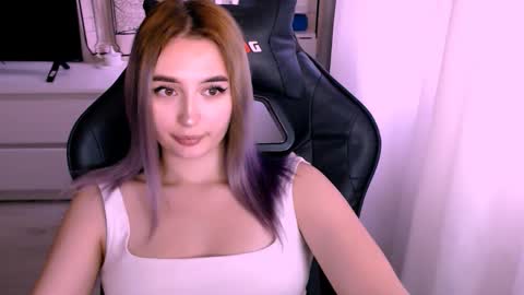 Snapshot of sweeet_baby0 chatting on 10/09/25, 08:12 Kate online show from 10/09/25, 08:12