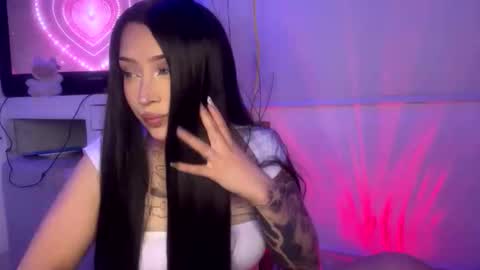 Snapshot of sweeetbabyy22 chatting on 05/17/26, 01:03 Valeria online show from 05/17/26, 01:03
