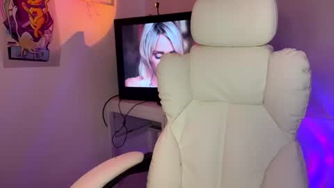 Snapshot of sweeetbabyy22 chatting on 06/27/26, 04:45 Valeria online show from 06/27/26, 04:45
