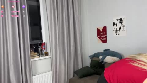 Snapshot of sweeety_chloe chatting on 02/17/26, 03:51 Chloe online show from 02/17/26, 03:51