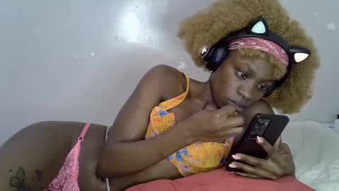 Snapshot of sweest_caster chatting on 07/11/26, 11:13 Sweetest doll online show from 07/11/26, 11:13