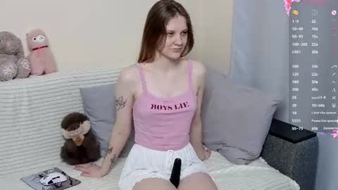 Snapshot of sweet1e_baby chatting on 07/01/26, 08:19 sweet1e_baby online show from 07/01/26, 08:19