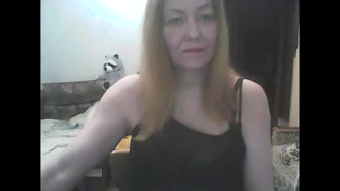 Snapshot of sweet4blonde67 chatting on 11/12/25, 08:15 sweet4blonde67 online show from 11/12/25, 08:15