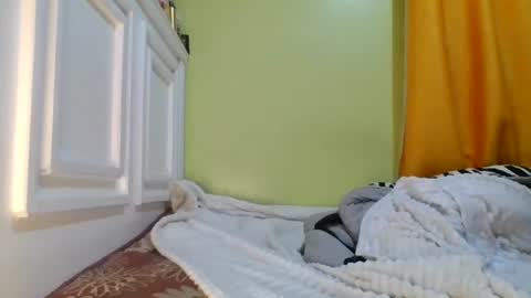 sweet52537 online show from 04/19/26, 06:10