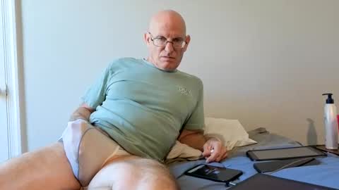Snapshot of sweet6161 chatting on 04/27/26, 02:04 Zeppelin man online show from 04/27/26, 02:04