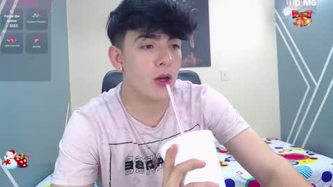 Snapshot of sweet__jeremy chatting on 12/08/24, 05:55 Jeremy online show from 12/08/24, 05:55