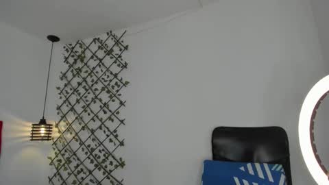 Carolina online show from 11/17/25, 04:35