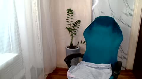 sweet__mooon online show from 12/14/24, 06:35