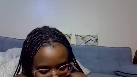 Snapshot of sweet__pixiee chatting on 12/05/25, 02:47 pixiee online show from 12/05/25, 02:47