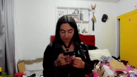 sweet__suck69bitch online show from 04/22/26, 06:16