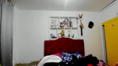 sweet__suck69bitch online show from 04/24/26, 06:49