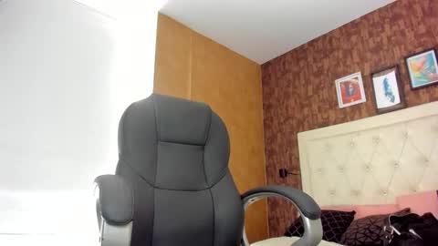 Vanessa online show from 03/22/26, 08:01