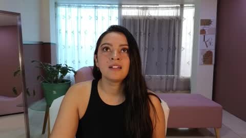 sweet_ahinara online show from 12/19/25, 07:32