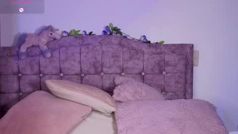 Snapshot of sweet_anllela chatting on 11/15/25, 03:04 Sthefany Lauren Independent Model online show from 11/15/25, 03:04