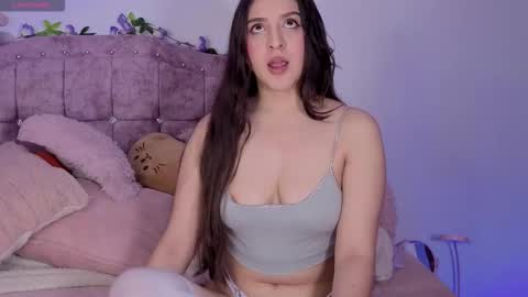 Snapshot of sweet_anllela chatting on 11/21/25, 03:27 Sthefany Lauren Independent Model online show from 11/21/25, 03:27