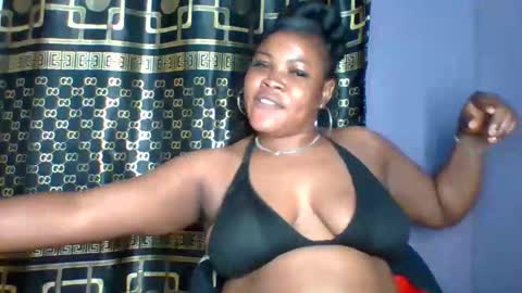 Snapshot of sweet_baby27 chatting on 09/14/25, 04:44 sweet baby online show from 09/14/25, 04:44