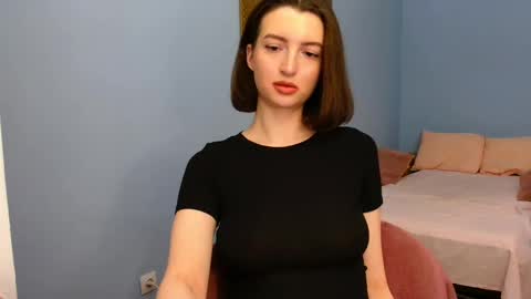 Snapshot of sweet_baby_miranda_ chatting on 12/16/24, 03:51 Miranda online show from 12/16/24, 03:51