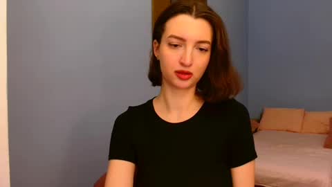 Snapshot of sweet_baby_miranda_ chatting on 12/19/24, 02:01 Miranda online show from 12/19/24, 02:01