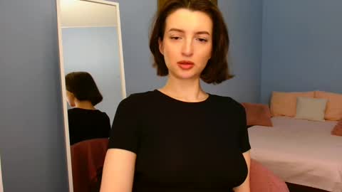 Snapshot of sweet_baby_miranda_ chatting on 02/01/25, 03:52 Miranda online show from 02/01/25, 03:52