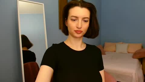 Snapshot of sweet_baby_miranda_ chatting on 02/03/25, 04:14 Miranda online show from 02/03/25, 04:14