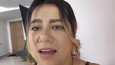 Bella Valery online show from 04/14/26, 01:28