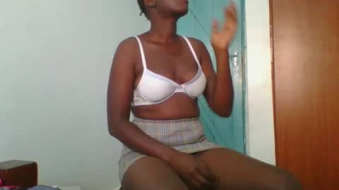 Snapshot of sweet_blackberry93 chatting on 01/31/25, 04:14 bella online show from 01/31/25, 04:14
