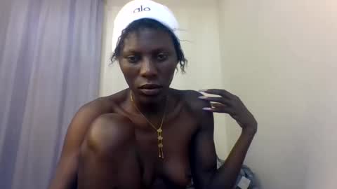 Snapshot of sweet_boboh chatting on 06/08/26, 02:23 Lilma online show from 06/08/26, 02:23
