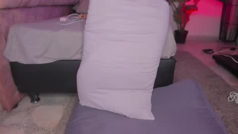 Chelsy  online show from 04/17/26, 04:54