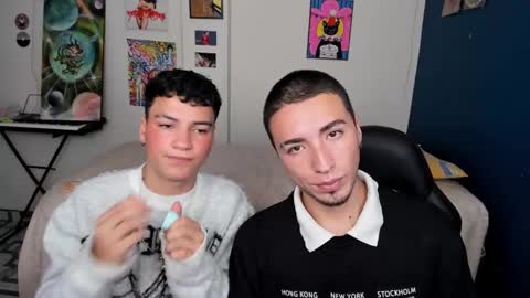 Snapshot of sweet_boys_xx chatting on 02/12/25, 02:32 CristianBrayan PVT OPEN online show from 02/12/25, 02:32