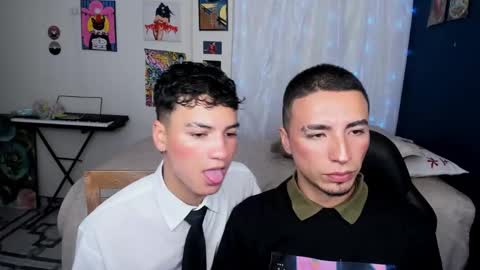 Snapshot of sweet_boys_xx chatting on 03/03/25, 05:31 CristianBrayan PVT OPEN online show from 03/03/25, 05:31