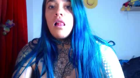 Snapshot of sweet_bubblee chatting on 11/27/25, 12:24 Bubbles online show from 11/27/25, 12:24