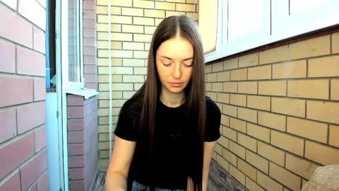 Christina online show from 04/17/26, 09:45