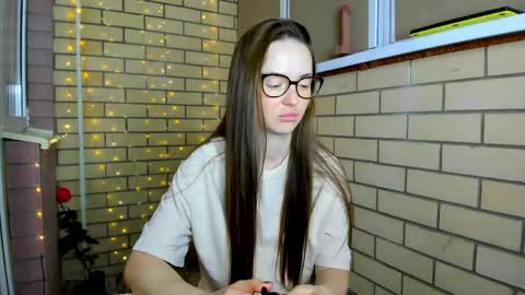 Christina online show from 06/03/26, 08:36