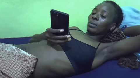 sweet_candie01 online show from 02/10/26, 06:23