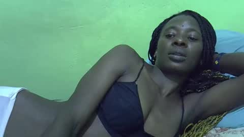 sweet_candie01 online show from 03/11/26, 06:25