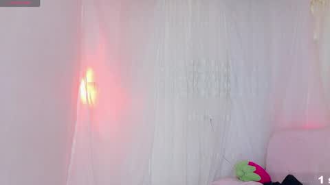 Snapshot of sweet_carine chatting on 05/12/26, 10:56 camil online show from 05/12/26, 10:56