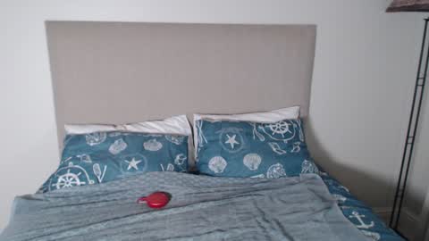 Chantelle online show from 01/28/25, 09:08