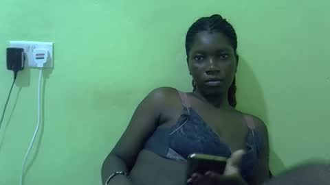 sweet_cherie1 online show from 04/16/26, 08:20