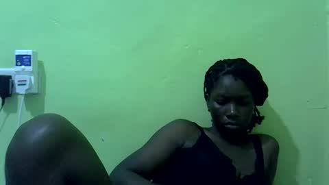 sweet_cherie1 online show from 05/20/26, 05:41