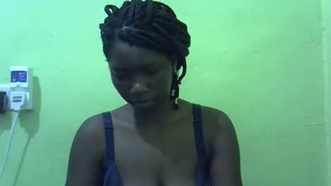 sweet_cherie1 online show from 05/28/26, 07:11