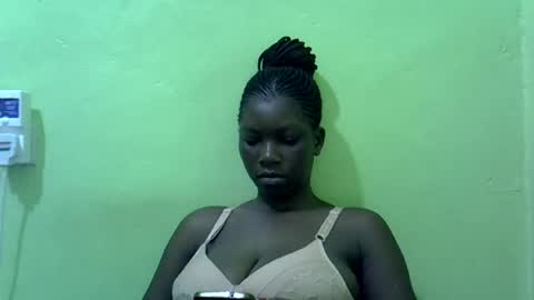 sweet_cherie1 online show from 06/12/26, 06:29