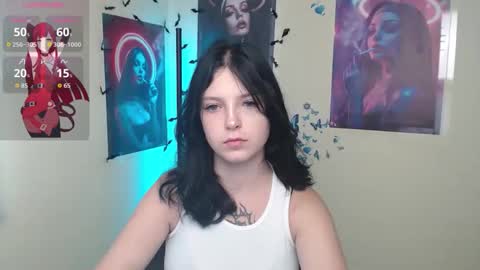 Snapshot of sweet_cherryg chatting on 09/14/25, 12:15 Ivy online show from 09/14/25, 12:15