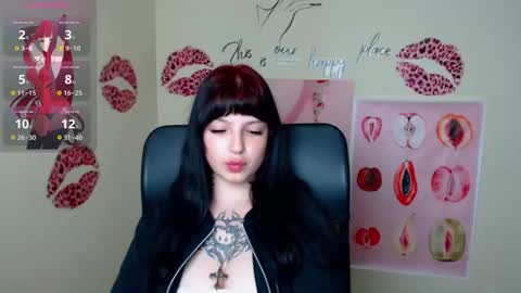 Ivy online show from 05/18/26, 04:07