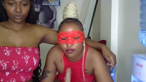 Snapshot of sweet_cindy5 chatting on 11/22/25, 02:49 sweet_cindy5 online show from 11/22/25, 02:49