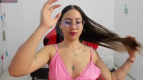 sweet_coral_ online show from 01/13/26, 11:04