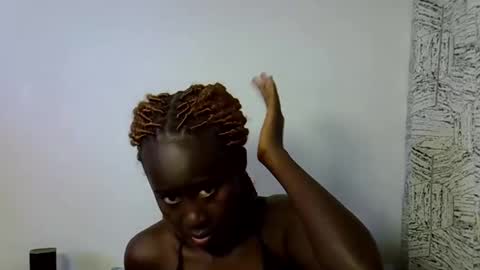 Snapshot of sweet_diva19 chatting on 06/02/26, 10:45 sweet_diva19 online show from 06/02/26, 10:45
