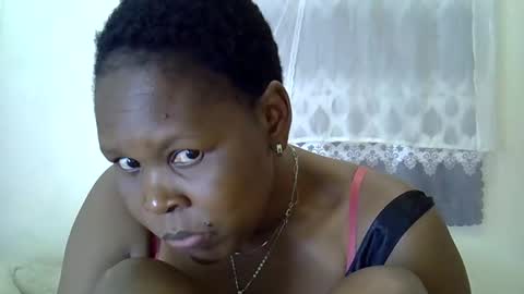 sweet_dori33 online show from 04/15/26, 08:09