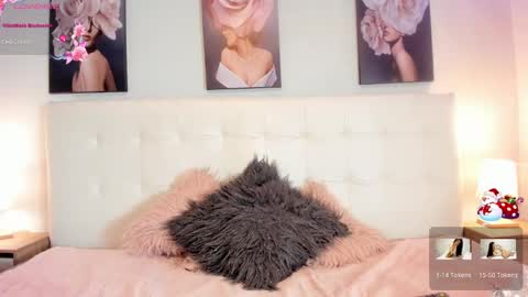 Snapshot of sweet_dreamses chatting on 12/08/24, 12:19 Kendra online show from 12/08/24, 12:19