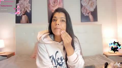 Snapshot of sweet_dreamses chatting on 01/19/25, 12:28 Kendra online show from 01/19/25, 12:28